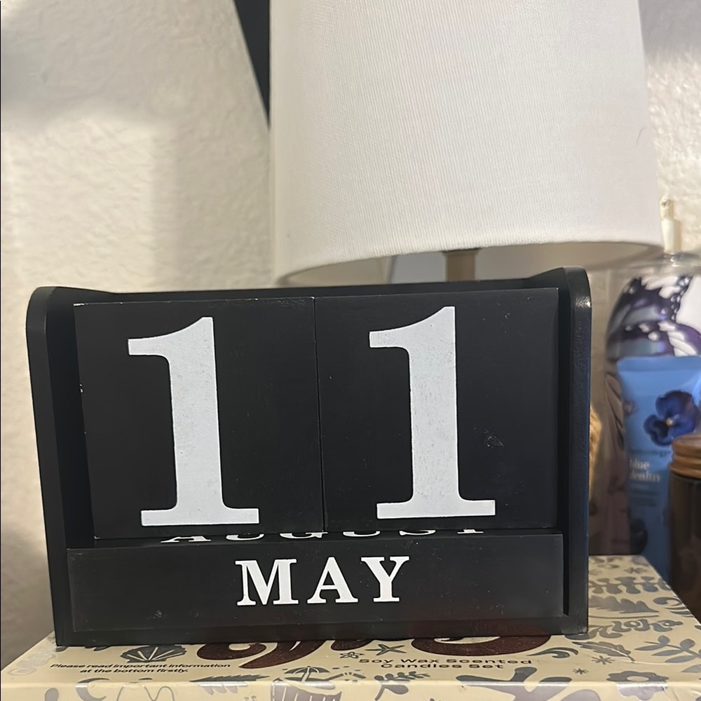 Black Flip Desk Calendar